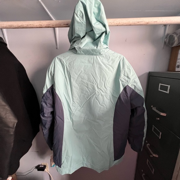 Free County Winter Jacket - Picture 2 of 8